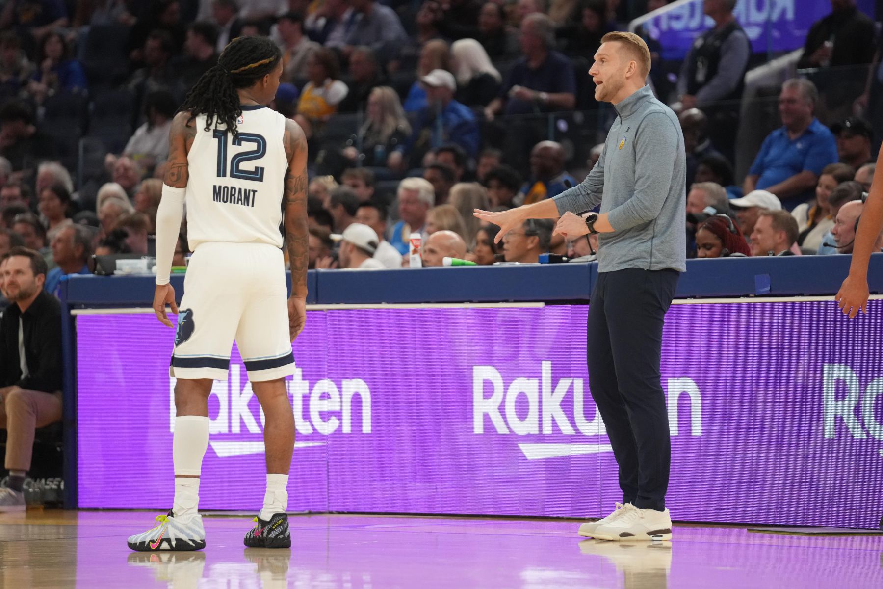 薪资专家：NBA高管认为莫兰特交易价值与篮网送走欧文相当