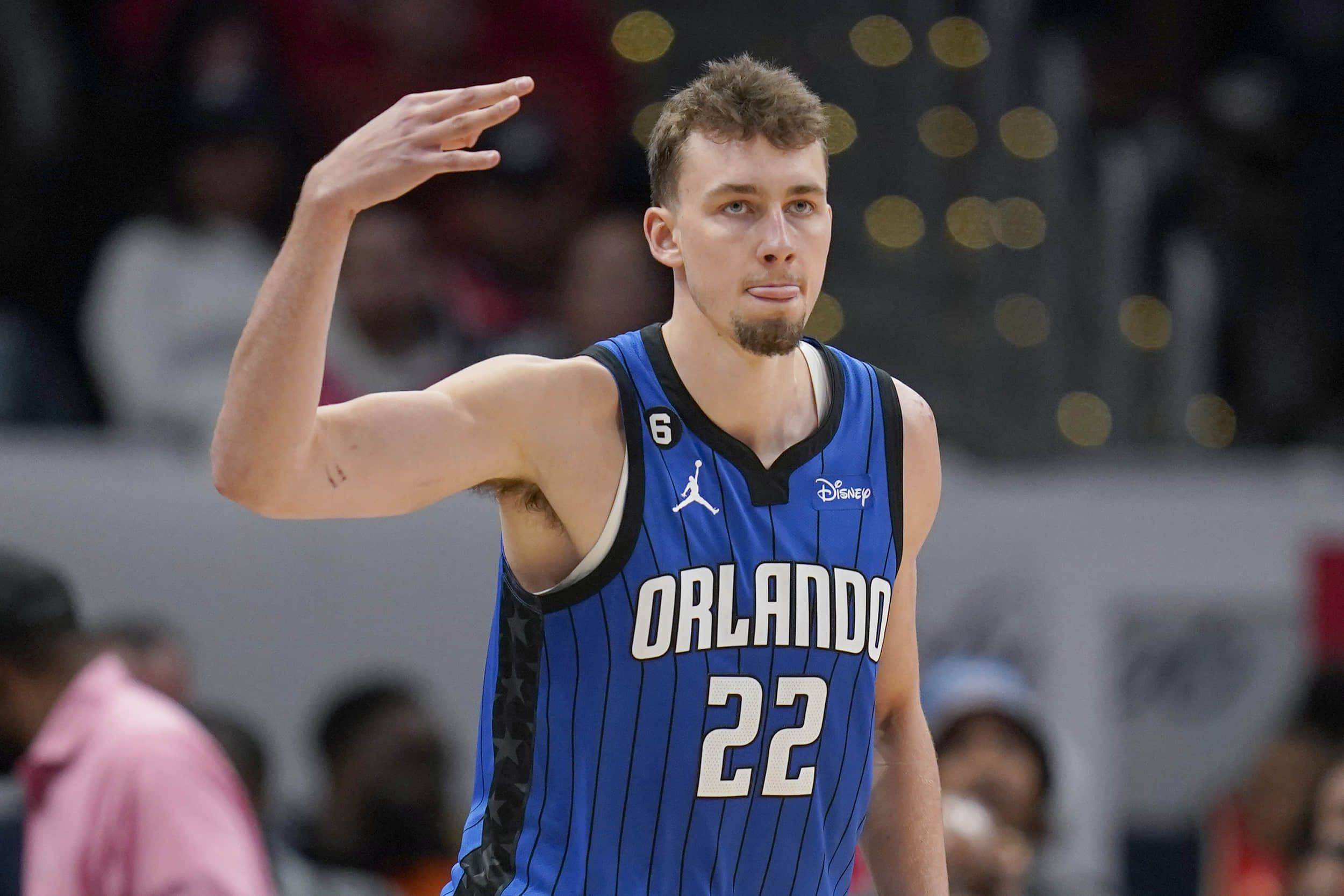 Wagner và Bane cộng lại được 50 điểm để giúp Magic đánh bại Knicks với 17 điểm.