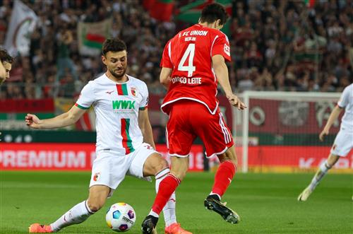 Augsburg đấu với Union Berlin