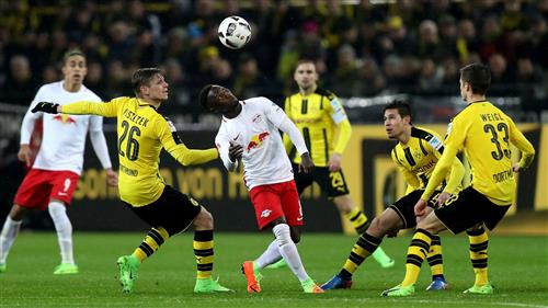 RB Leipzig đấu với Borussia Dortmund